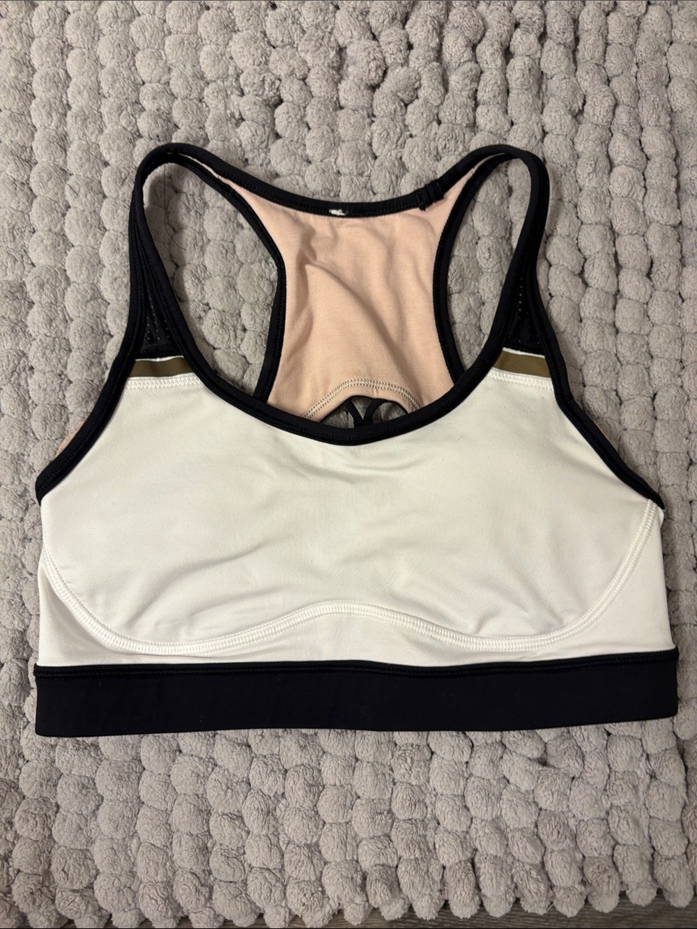 Lululemon Women’s Racerback Sports Bra in White and Black 6